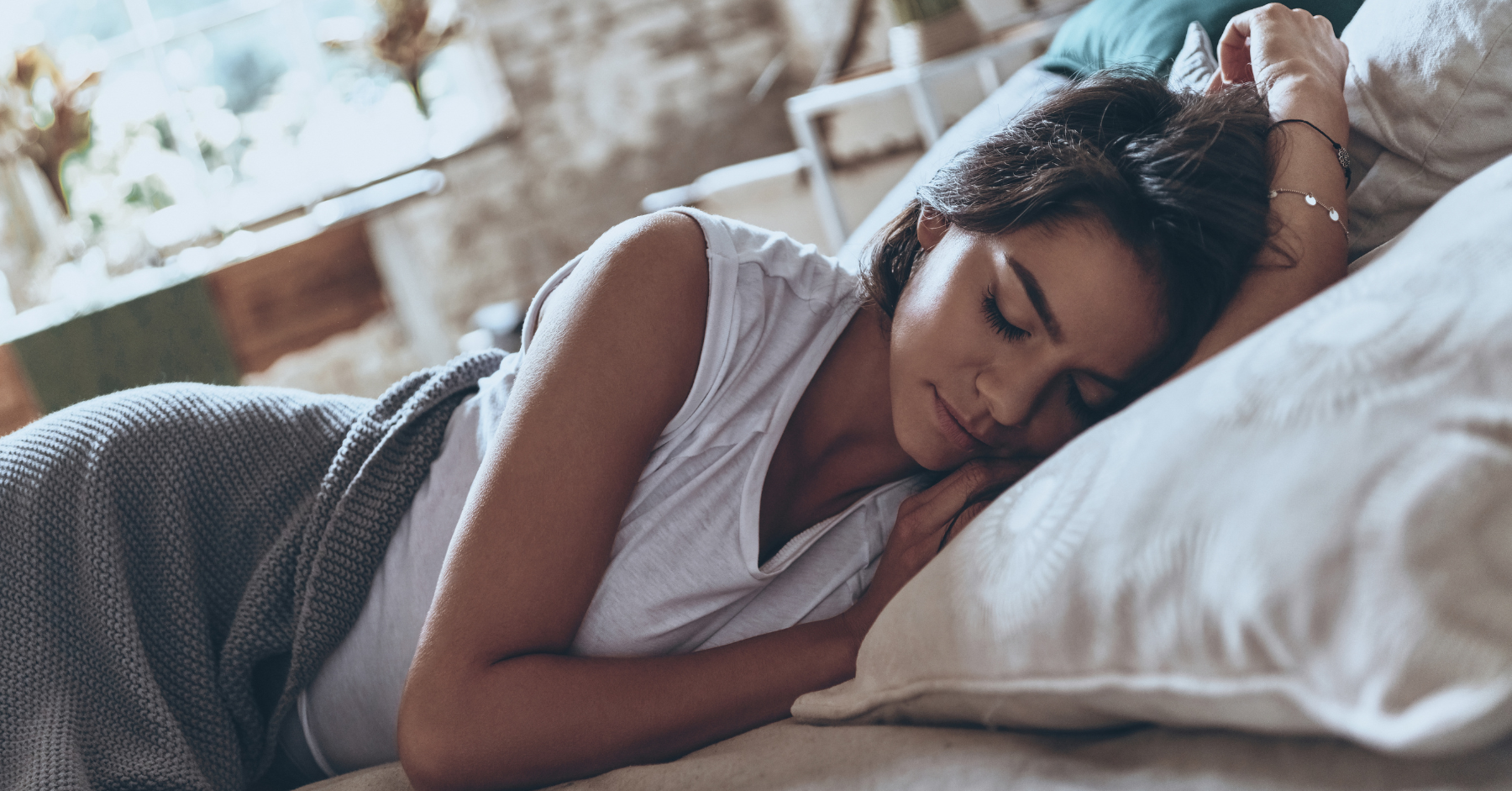 Woman Sleeping, showing the benefits of Braintap