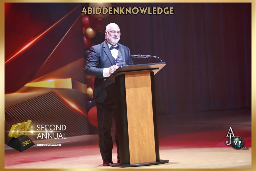 Dr. Porter wins Health and Wellness award at 4BiddenKnowledge